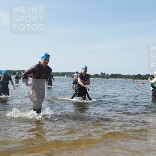 22.06.2025 - Viking Triathlon KatJ http://msf.ph/oto/8113107 22.06.2025 10:40:56 Schwimmen 59, 153, 389, 397, 462, 530 meine-sportfotos.de