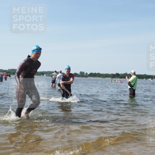 22.06.2025 - Viking Triathlon KatJ http://msf.ph/oto/8113132 22.06.2025 10:40:56 Schwimmen 59, 153, 389, 397, 462, 530 meine-sportfotos.de