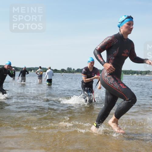 22.06.2025 - Viking Triathlon KatJ http://msf.ph/oto/8113178 22.06.2025 10:40:58 Schwimmen 59, 153, 389, 397, 496, 530 meine-sportfotos.de