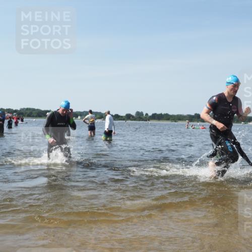 22.06.2025 - Viking Triathlon KatJ http://msf.ph/oto/8113201 22.06.2025 10:40:58 Schwimmen 59, 153, 389, 397, 496, 530 meine-sportfotos.de