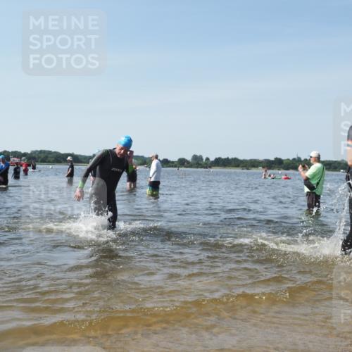 22.06.2025 - Viking Triathlon KatJ http://msf.ph/oto/8113219 22.06.2025 10:40:59 Schwimmen 59, 153, 389, 397, 496, 530 meine-sportfotos.de