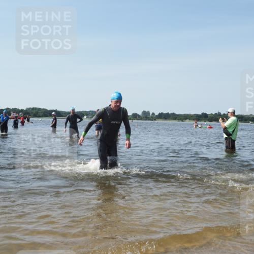22.06.2025 - Viking Triathlon KatJ http://msf.ph/oto/8113244 22.06.2025 10:40:59 Schwimmen 59, 153, 389, 397, 496, 530 meine-sportfotos.de