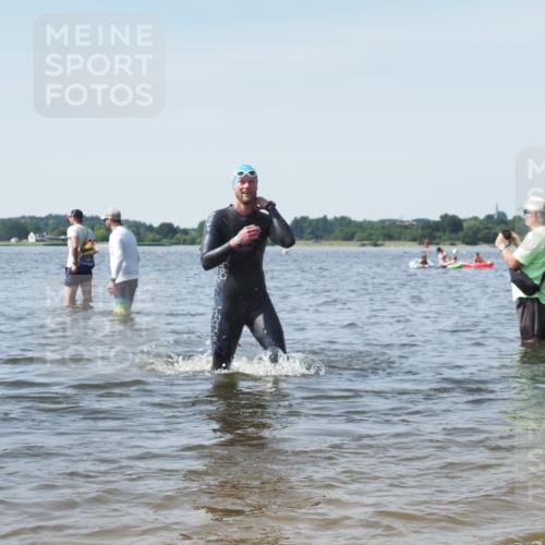22.06.2025 - Viking Triathlon KatJ http://msf.ph/oto/8113353 22.06.2025 10:41:06 Schwimmen 153, 314, 389, 496, 631 meine-sportfotos.de