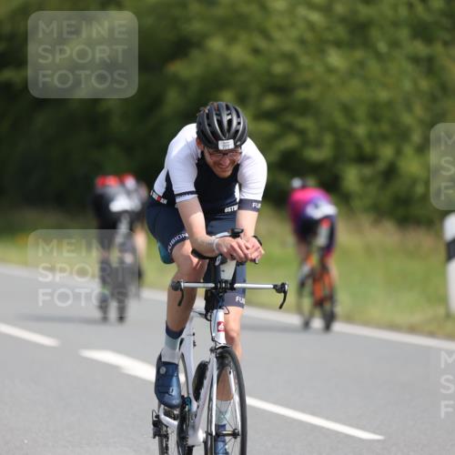 22.06.2025 - Viking Triathlon Yannick Fuchs http://msf.ph/oto/8113354 22.06.2025 11:38:29 Radfahren 62, 103, 223, 249, 315, 349, 374, 423, 483, 508 meine-sportfotos.de