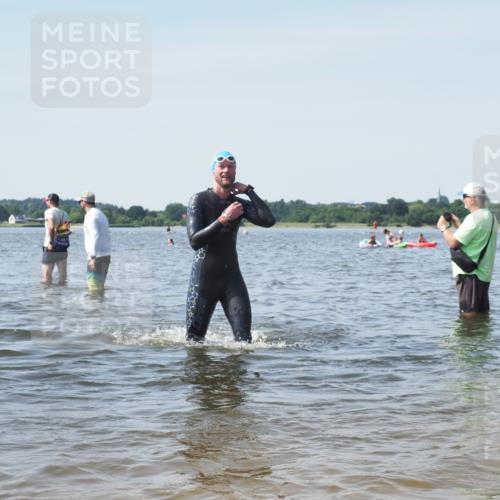 22.06.2025 - Viking Triathlon KatJ http://msf.ph/oto/8113359 22.06.2025 10:41:06 Schwimmen 153, 314, 389, 496, 631 meine-sportfotos.de