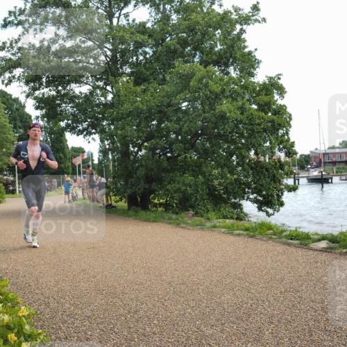 22.06.2025 - Viking Triathlon KatJ http://msf.ph/oto/8113370 22.06.2025 13:23:05 Laufen 526 meine-sportfotos.de
