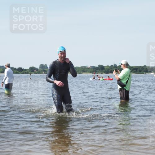 22.06.2025 - Viking Triathlon KatJ http://msf.ph/oto/8113373 22.06.2025 10:41:07 Schwimmen 153, 314, 389, 496, 631 meine-sportfotos.de