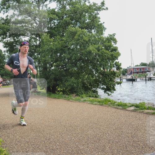 22.06.2025 - Viking Triathlon KatJ http://msf.ph/oto/8113436 22.06.2025 13:23:06 Laufen 526 meine-sportfotos.de