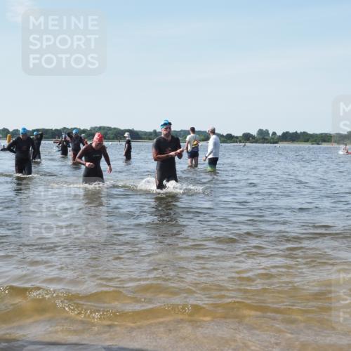 22.06.2025 - Viking Triathlon KatJ http://msf.ph/oto/8113502 22.06.2025 10:41:17 Schwimmen 54, 94, 153, 314, 376, 390, 496, 631 meine-sportfotos.de
