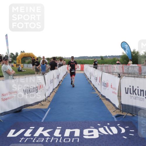 22.06.2025 - Viking Triathlon MichiJ http://msf.ph/oto/8113536 22.06.2025 16:25:43 Ziel 133, 166 meine-sportfotos.de