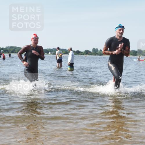 22.06.2025 - Viking Triathlon KatJ http://msf.ph/oto/8113556 22.06.2025 10:41:20 Schwimmen 54, 94, 314, 376, 390, 631 meine-sportfotos.de