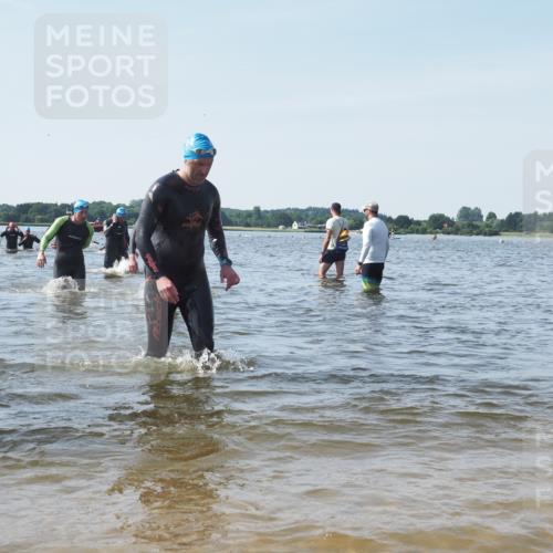 22.06.2025 - Viking Triathlon KatJ http://msf.ph/oto/8113608 22.06.2025 10:41:24 Schwimmen 54, 94, 376, 390, 505, 631 meine-sportfotos.de