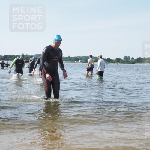 22.06.2025 - Viking Triathlon KatJ http://msf.ph/oto/8113616 22.06.2025 10:41:24 Schwimmen 54, 94, 376, 390, 505, 631 meine-sportfotos.de