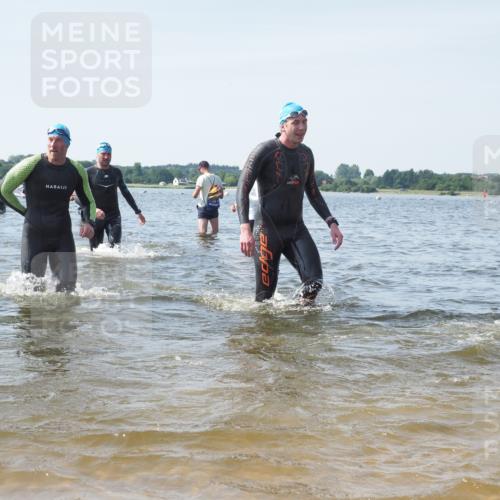 22.06.2025 - Viking Triathlon KatJ http://msf.ph/oto/8113666 22.06.2025 10:41:29 Schwimmen 54, 94, 220, 376, 390, 505 meine-sportfotos.de