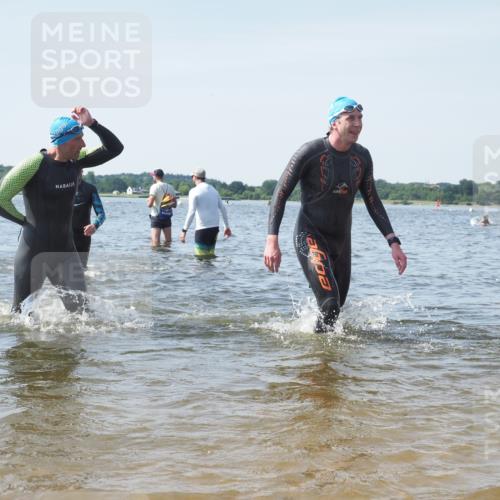 22.06.2025 - Viking Triathlon KatJ http://msf.ph/oto/8113692 22.06.2025 10:41:30 Schwimmen 54, 94, 194, 220, 376, 390, 505 meine-sportfotos.de