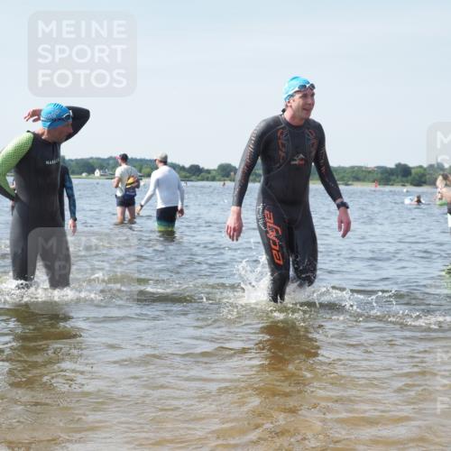 22.06.2025 - Viking Triathlon KatJ http://msf.ph/oto/8113700 22.06.2025 10:41:30 Schwimmen 54, 94, 194, 220, 376, 390, 505 meine-sportfotos.de