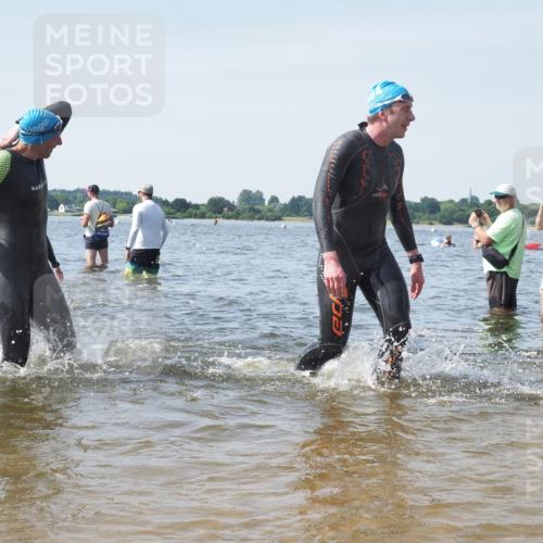 22.06.2025 - Viking Triathlon KatJ http://msf.ph/oto/8113706 22.06.2025 10:41:30 Schwimmen 54, 94, 194, 220, 376, 390, 505 meine-sportfotos.de