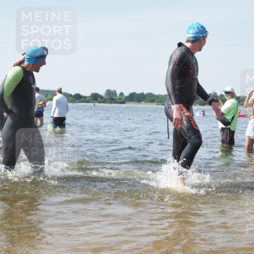 22.06.2025 - Viking Triathlon KatJ http://msf.ph/oto/8113724 22.06.2025 10:41:31 Schwimmen 54, 94, 194, 220, 376, 390, 505, 629 meine-sportfotos.de