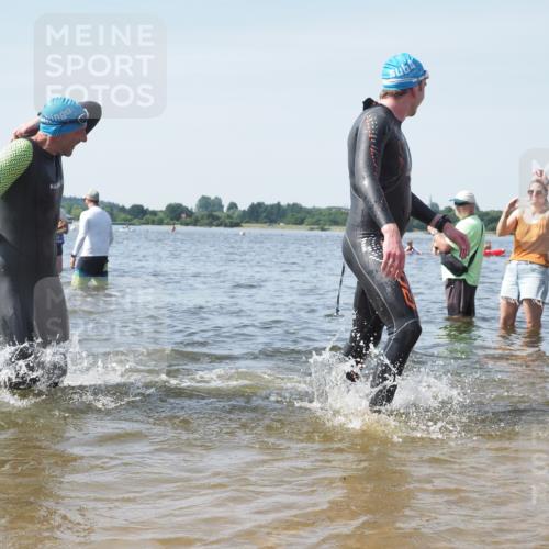 22.06.2025 - Viking Triathlon KatJ http://msf.ph/oto/8113731 22.06.2025 10:41:31 Schwimmen 54, 94, 194, 220, 376, 390, 505, 629 meine-sportfotos.de