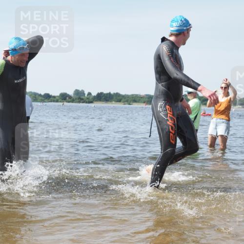 22.06.2025 - Viking Triathlon KatJ http://msf.ph/oto/8113742 22.06.2025 10:41:31 Schwimmen 54, 94, 194, 220, 376, 390, 505, 629 meine-sportfotos.de