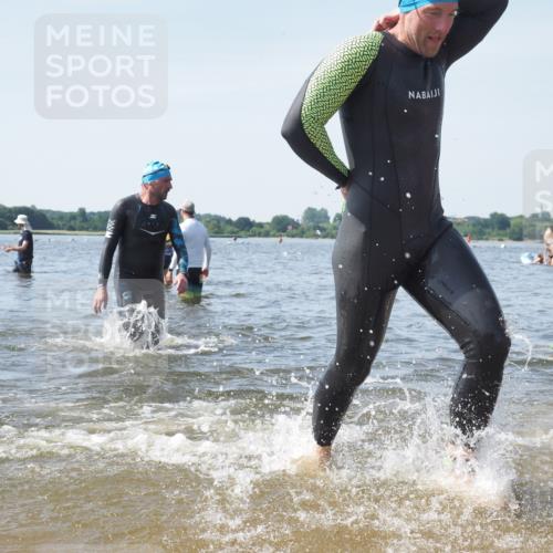 22.06.2025 - Viking Triathlon KatJ http://msf.ph/oto/8113755 22.06.2025 10:41:32 Schwimmen 54, 194, 220, 376, 390, 505, 629 meine-sportfotos.de