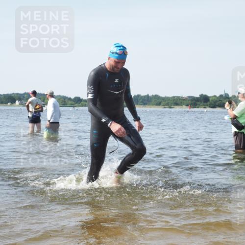 22.06.2025 - Viking Triathlon KatJ http://msf.ph/oto/8113794 22.06.2025 10:41:34 Schwimmen 54, 142, 194, 220, 376, 390, 505, 629 meine-sportfotos.de