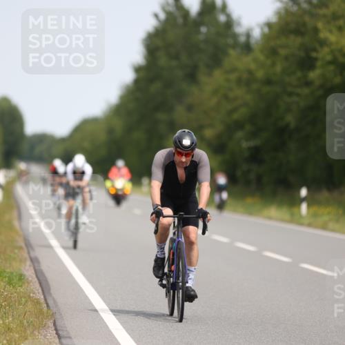 22.06.2025 - Viking Triathlon Yannick Fuchs http://msf.ph/oto/8113807 22.06.2025 12:15:30 Radfahren 22, 211, 275, 641 meine-sportfotos.de