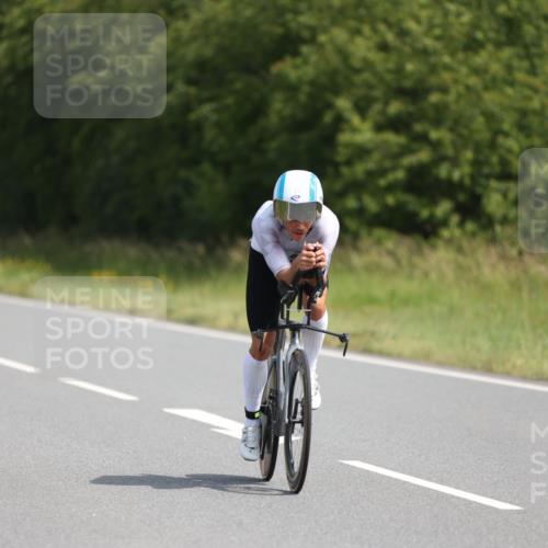 22.06.2025 - Viking Triathlon Yannick Fuchs http://msf.ph/oto/8113816 22.06.2025 11:38:57 Radfahren 137, 225, 264, 278, 628, 654 meine-sportfotos.de