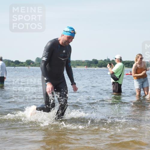22.06.2025 - Viking Triathlon KatJ http://msf.ph/oto/8113817 22.06.2025 10:41:34 Schwimmen 54, 142, 194, 220, 376, 390, 505, 629 meine-sportfotos.de