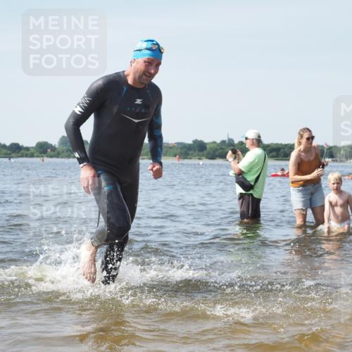 22.06.2025 - Viking Triathlon KatJ http://msf.ph/oto/8113824 22.06.2025 10:41:35 Schwimmen 54, 142, 194, 220, 376, 505, 629 meine-sportfotos.de