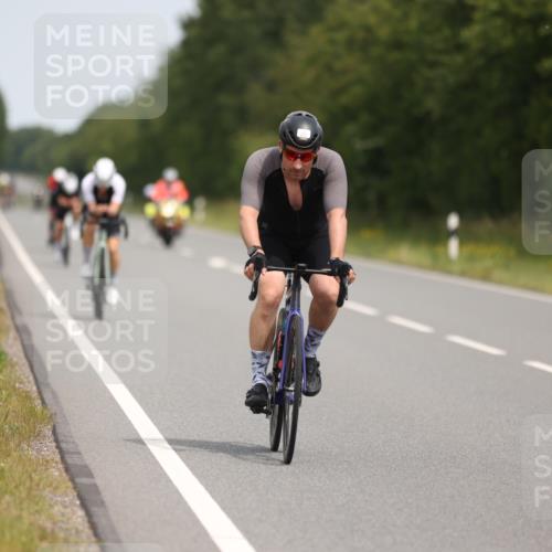 22.06.2025 - Viking Triathlon Yannick Fuchs http://msf.ph/oto/8113829 22.06.2025 12:15:30 Radfahren 22, 211, 275, 641 meine-sportfotos.de