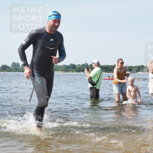 22.06.2025 - Viking Triathlon KatJ http://msf.ph/oto/8113832 22.06.2025 10:41:35 Schwimmen 54, 142, 194, 220, 376, 505, 629 meine-sportfotos.de