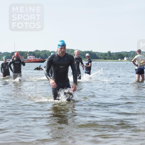 22.06.2025 - Viking Triathlon KatJ http://msf.ph/oto/8113848 22.06.2025 10:41:38 Schwimmen 54, 58, 142, 194, 220, 505, 625, 629 meine-sportfotos.de