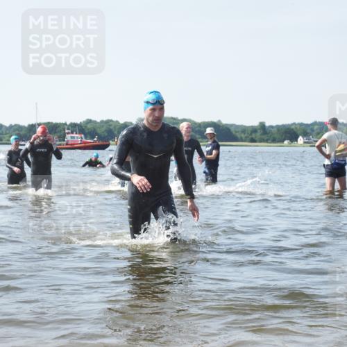 22.06.2025 - Viking Triathlon KatJ http://msf.ph/oto/8113862 22.06.2025 10:41:38 Schwimmen 54, 58, 142, 194, 220, 505, 625, 629 meine-sportfotos.de