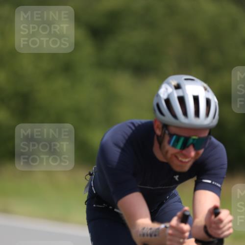 22.06.2025 - Viking Triathlon Yannick Fuchs http://msf.ph/oto/8113885 22.06.2025 11:38:59 Radfahren 53, 137, 225, 264, 278, 350, 448, 628, 654 meine-sportfotos.de