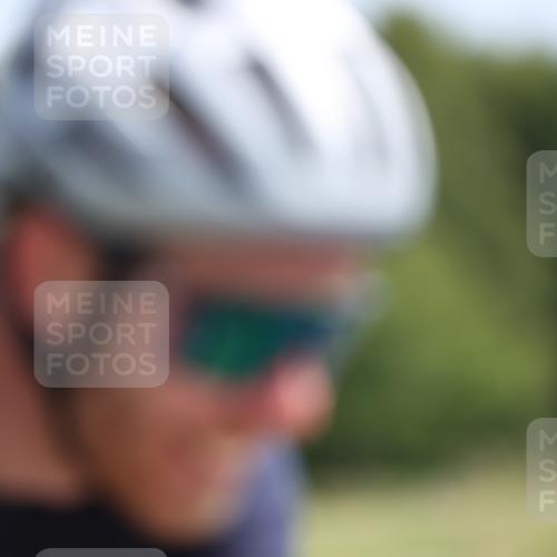 22.06.2025 - Viking Triathlon Yannick Fuchs http://msf.ph/oto/8113908 22.06.2025 11:39:00 Radfahren 53, 137, 225, 264, 278, 350, 448, 628, 654 meine-sportfotos.de