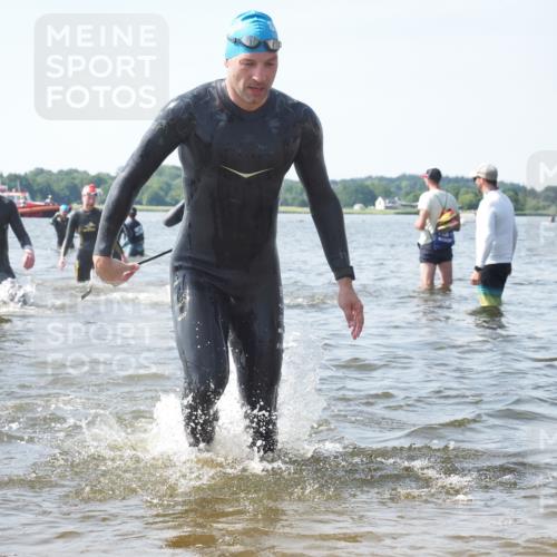 22.06.2025 - Viking Triathlon KatJ http://msf.ph/oto/8113944 22.06.2025 10:41:40 Schwimmen 58, 142, 194, 220, 505, 625, 629 meine-sportfotos.de