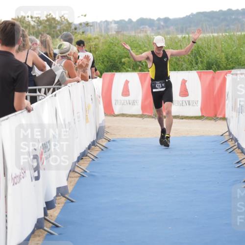 22.06.2025 - Viking Triathlon MichiJ http://msf.ph/oto/8113962 22.06.2025 16:26:08 Ziel 423 meine-sportfotos.de