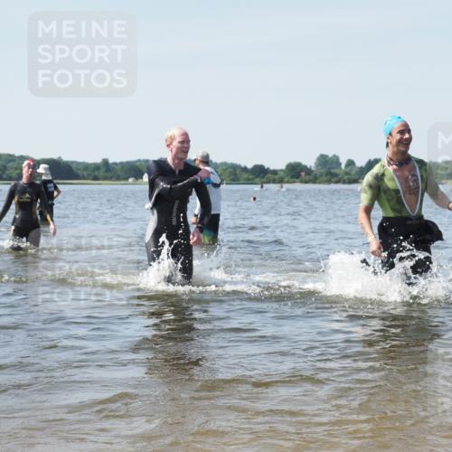 22.06.2025 - Viking Triathlon KatJ http://msf.ph/oto/8114030 22.06.2025 10:41:45 Schwimmen 58, 142, 194, 220, 221, 505, 625, 629 meine-sportfotos.de