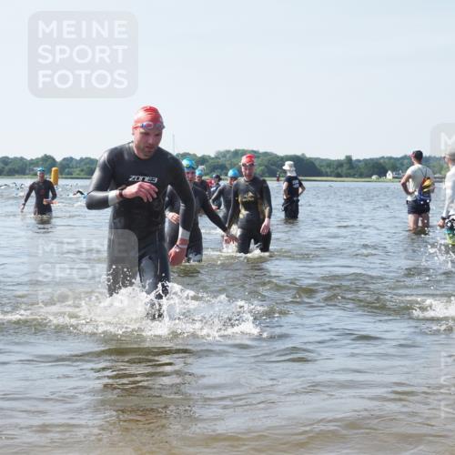 22.06.2025 - Viking Triathlon KatJ http://msf.ph/oto/8114098 22.06.2025 10:41:47 Schwimmen 58, 142, 194, 220, 221, 625, 629 meine-sportfotos.de