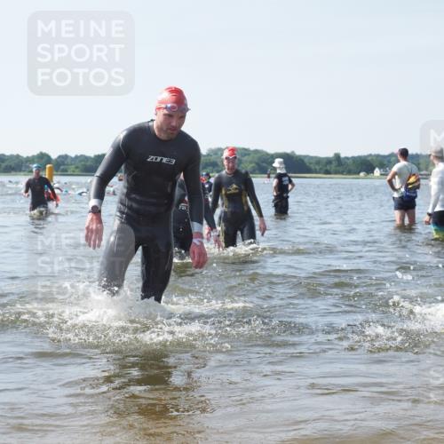 22.06.2025 - Viking Triathlon KatJ http://msf.ph/oto/8114118 22.06.2025 10:41:47 Schwimmen 58, 142, 194, 220, 221, 625, 629 meine-sportfotos.de