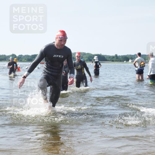22.06.2025 - Viking Triathlon KatJ http://msf.ph/oto/8114128 22.06.2025 10:41:47 Schwimmen 58, 142, 194, 220, 221, 625, 629 meine-sportfotos.de