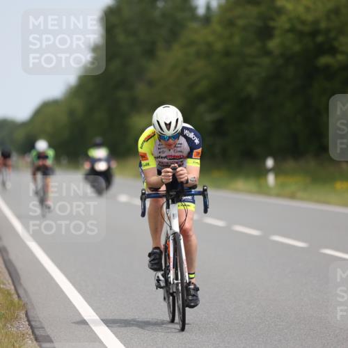 22.06.2025 - Viking Triathlon Yannick Fuchs http://msf.ph/oto/8114145 22.06.2025 12:15:50 Radfahren 41, 242, 370, 657 meine-sportfotos.de