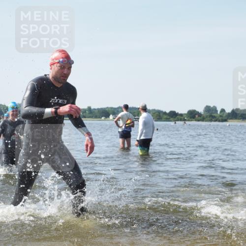 22.06.2025 - Viking Triathlon KatJ http://msf.ph/oto/8114155 22.06.2025 10:41:48 Schwimmen 58, 142, 194, 220, 221, 625, 629 meine-sportfotos.de