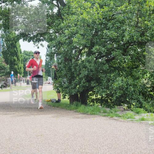 22.06.2025 - Viking Triathlon KatJ http://msf.ph/oto/8114199 22.06.2025 12:51:53 Laufen 33 meine-sportfotos.de