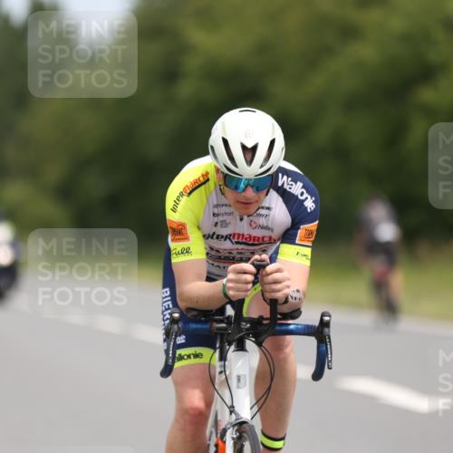 22.06.2025 - Viking Triathlon Yannick Fuchs http://msf.ph/oto/8114206 22.06.2025 12:15:51 Radfahren 41, 242, 370, 657 meine-sportfotos.de