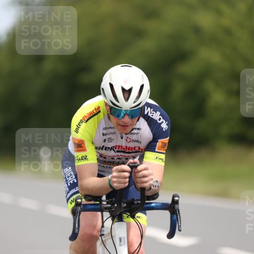 22.06.2025 - Viking Triathlon Yannick Fuchs http://msf.ph/oto/8114217 22.06.2025 12:15:51 Radfahren 41, 242, 370, 657 meine-sportfotos.de
