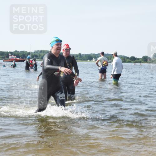 22.06.2025 - Viking Triathlon KatJ http://msf.ph/oto/8114233 22.06.2025 10:41:51 Schwimmen 58, 142, 194, 199, 221, 625, 629 meine-sportfotos.de
