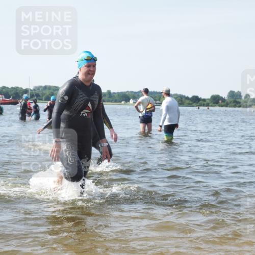 22.06.2025 - Viking Triathlon KatJ http://msf.ph/oto/8114246 22.06.2025 10:41:51 Schwimmen 58, 142, 194, 199, 221, 625, 629 meine-sportfotos.de