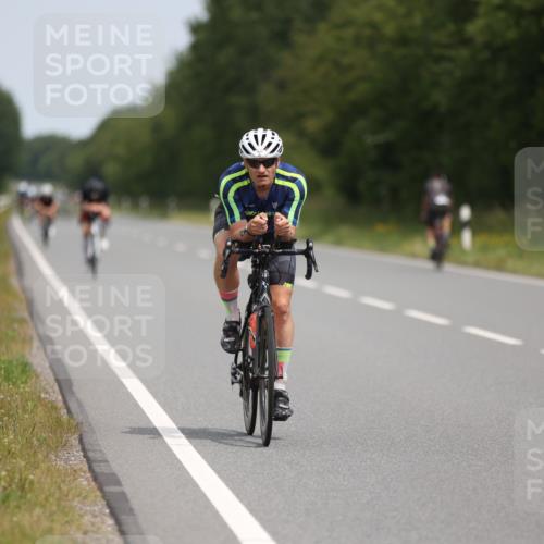 22.06.2025 - Viking Triathlon Yannick Fuchs http://msf.ph/oto/8114262 22.06.2025 12:15:54 Radfahren 41, 242, 284, 370, 530, 657 meine-sportfotos.de